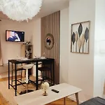 Chaleureux T2 Au Style Vintage - Rue Gratuite